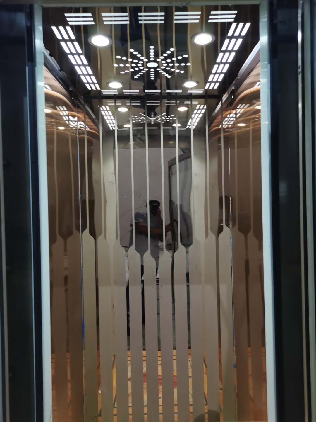 移動式升降機