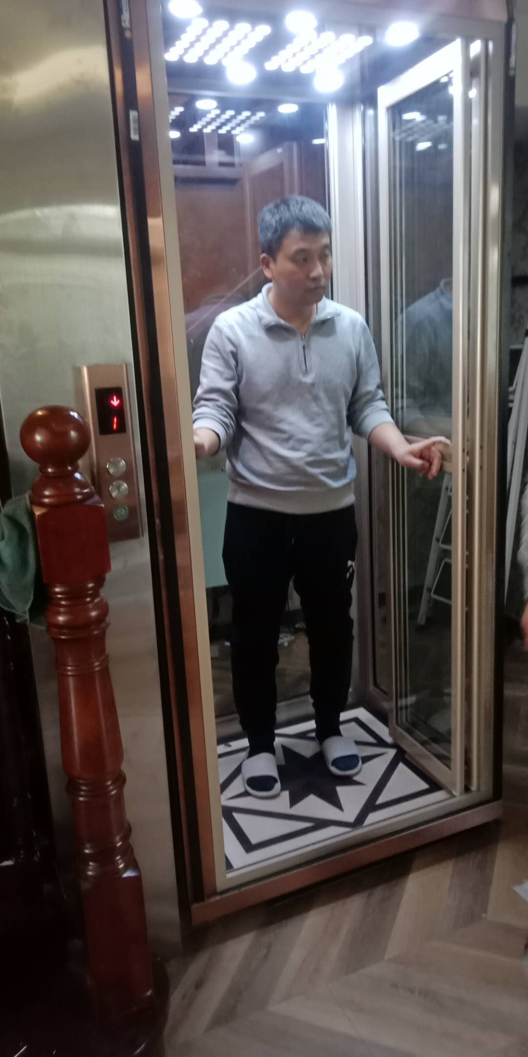 移動(dòng)式升降機(jī)